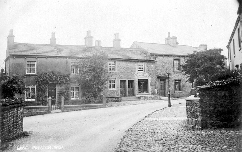 Kayley Hill.JPG - Kayley Hill, from Church Street. The shop was Jowetts Bakers Shop. (Date not known)